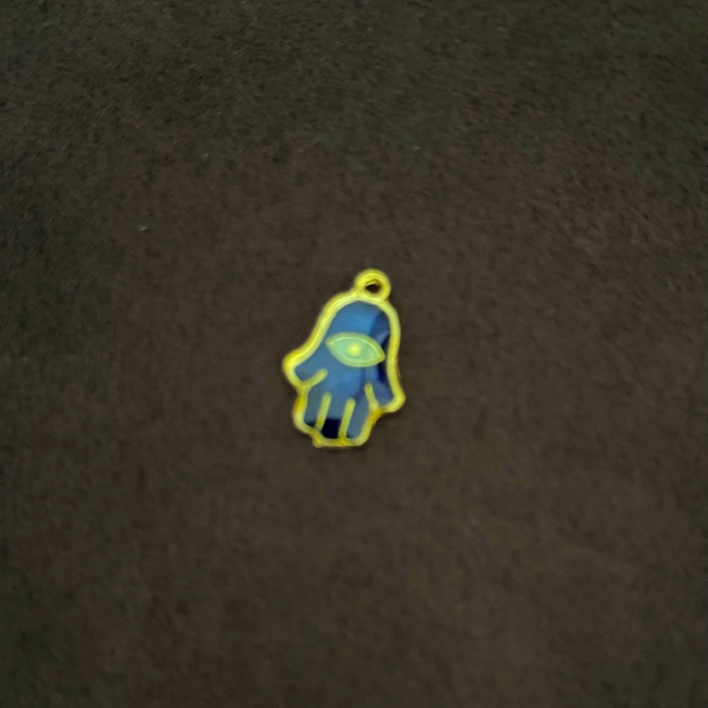 Hamas pendant